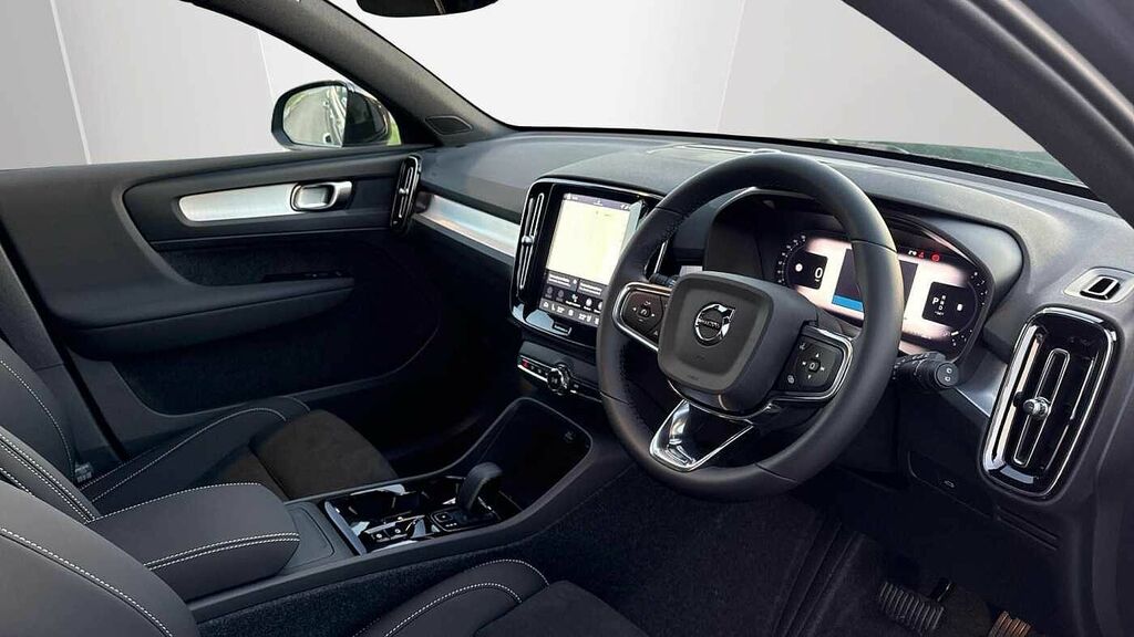Volvo XC40 Plus, B3 Mild Hybrid, Dark GJ75HVH Blue #4