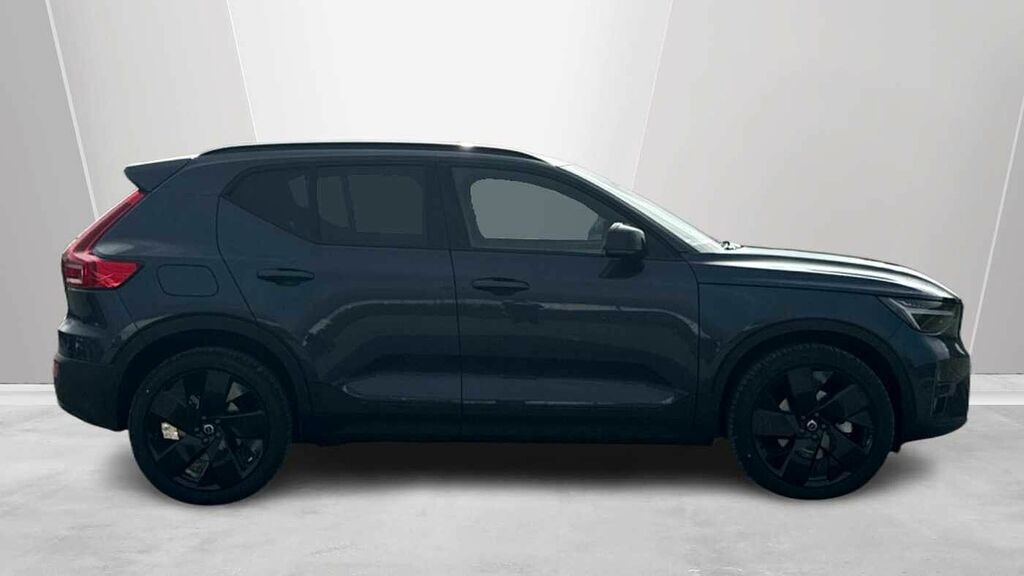 Volvo XC40 Black Edition Plus, B3 Mild Hybrid, GJ26ENC Blue #3