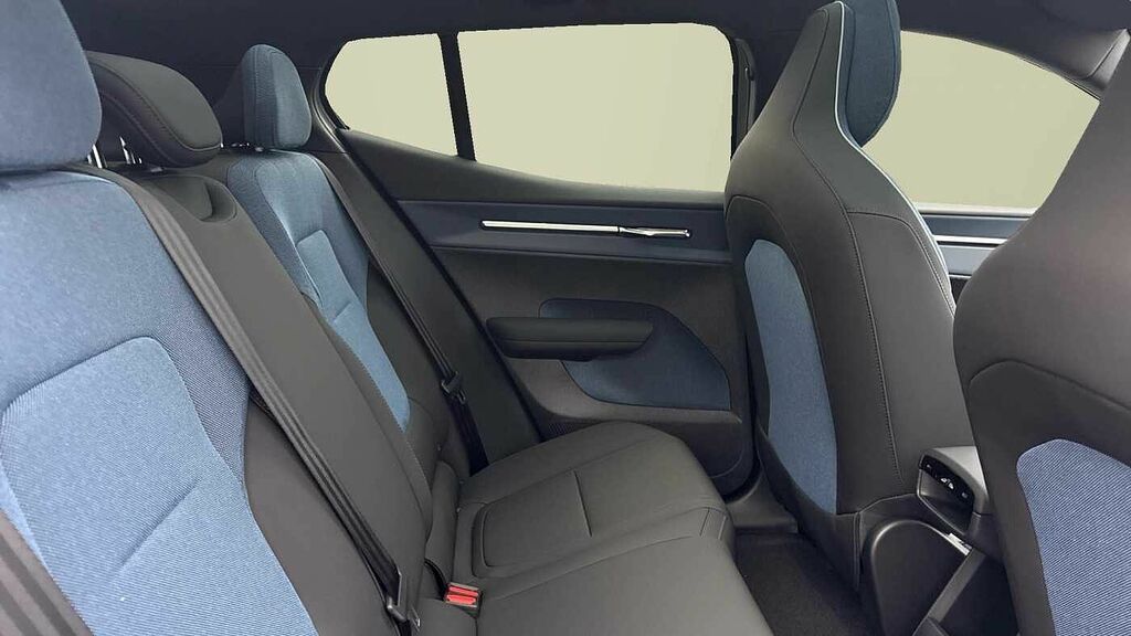 Volvo EX30 Ultra, Twin Motor Performance, GJ26ENH Grey #6