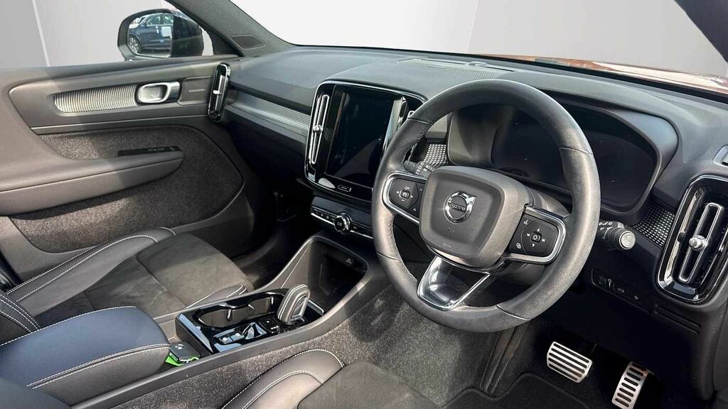 Volvo XC40 T5 Phev R-design Pro - Panoramic Sunroof, Memory KP22XCO Red #4
