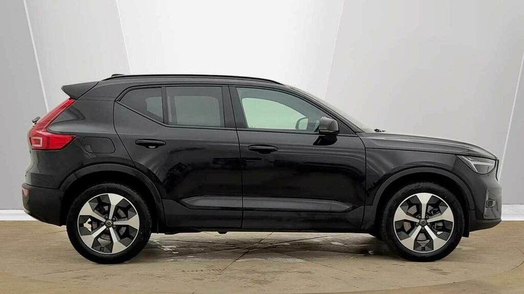 Volvo XC40 Plus, B4 Mild Hybrid, Dark OY75UVM Black #3