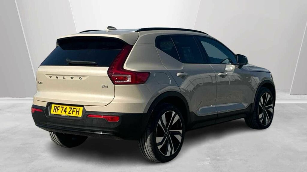 Volvo XC40 B4 Ultra - Blis, 360 Camera, Panoramic Sunroof RF74ZFH #2