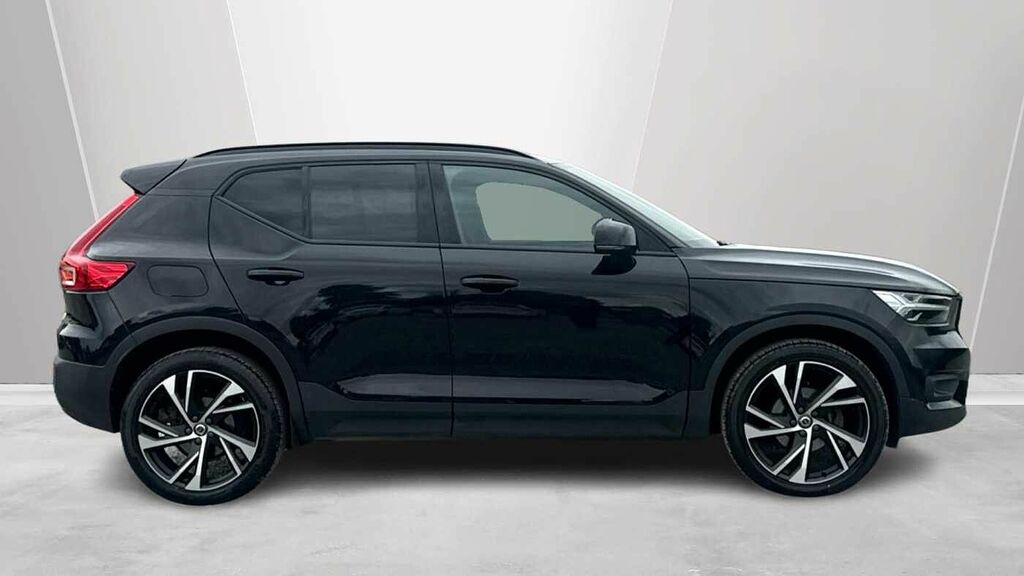 Volvo XC40 R-design Pro, T3 YY70VGL Black #3