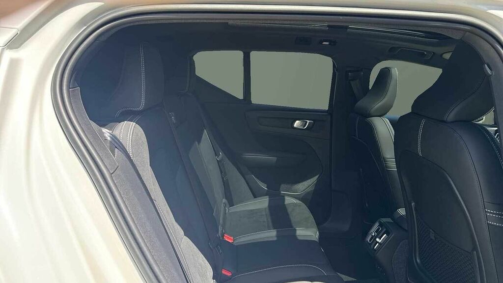 Volvo XC40 Ultimate, B4 Mild Hybridpan Roof-360 Camera- Appl CK23FVV White #6
