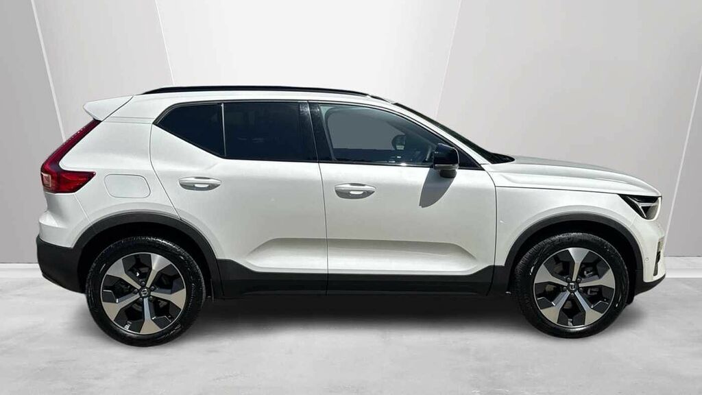 Volvo XC40 Ultimate, B4 Mild Hybridpan Roof-360 Camera- Appl CK23FVV White #3