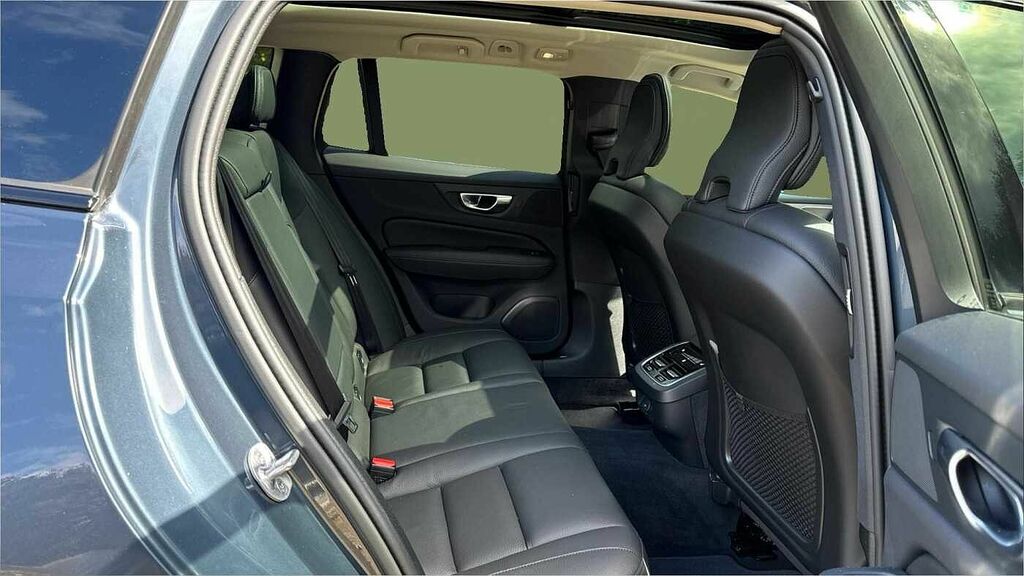 Volvo V60 Ultra, B4 Mild Hybridpan Roof-360 Camera- Mudflap GJ25BSU Blue #6