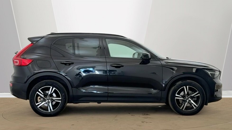 Volvo XC40 Plus, B3 Mild Hybrid, Dark CK23XLF Black #2