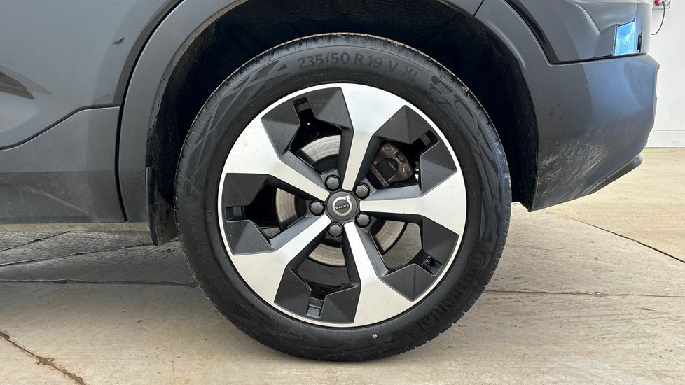 Volvo XC40 Plus, B4 Mild Hybrid, Dark RF25XXP Black #4