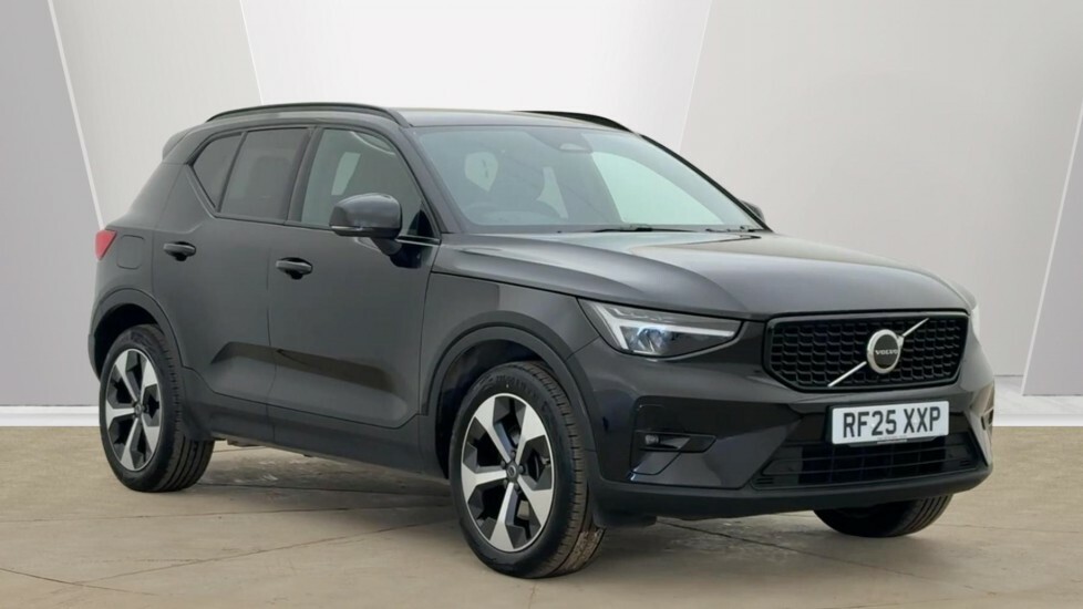 Volvo XC40 Plus, B4 Mild Hybrid, Dark Black