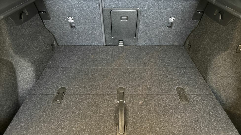 Volvo XC40 Plus, B4 Mild Hybrid, Dark RF25XXP Black #5