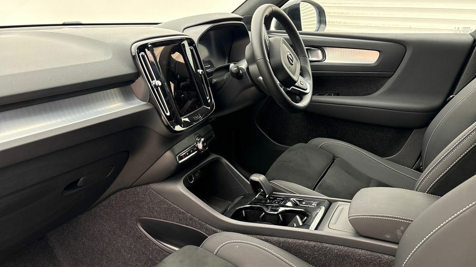 Volvo XC40 Plus, B4 Mild Hybrid, Dark RF25XXP Black #6