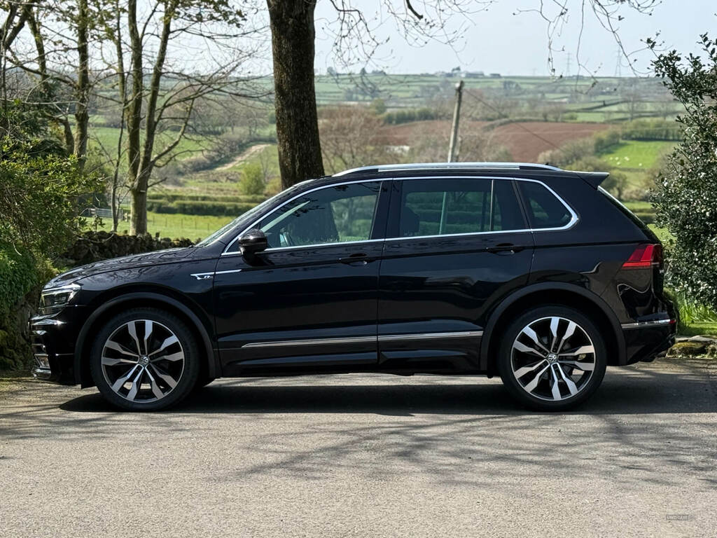 Volkswagen Tiguan 2.0 Tdi 150 R-line Tech VF19XFT Black #6