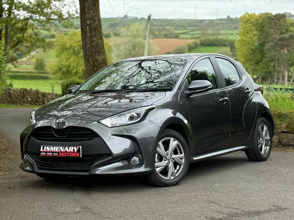 Toyota Yaris 1.5 Hybrid Icon Cvt Grey