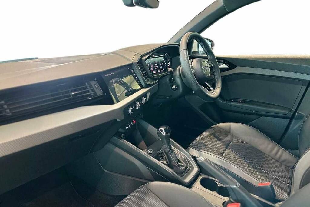 Audi A1 30 Tfsi S Line S Tronic BV26AWN White #2