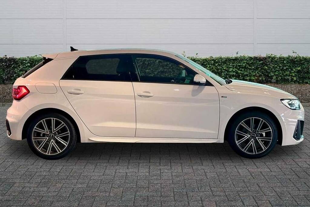Audi A1 30 Tfsi S Line S Tronic BV26AWN White #4