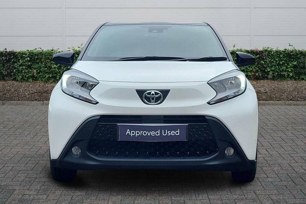 Toyota Aygo X 1.0 Vvt-i Edge KS24BGF White #3