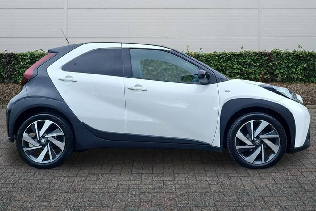 Toyota Aygo X 1.0 Vvt-i Edge KS24BGF White #5