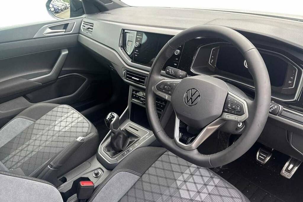Volkswagen Taigo 1.0 Tsi 115 Black Edition VO26NPF White #6