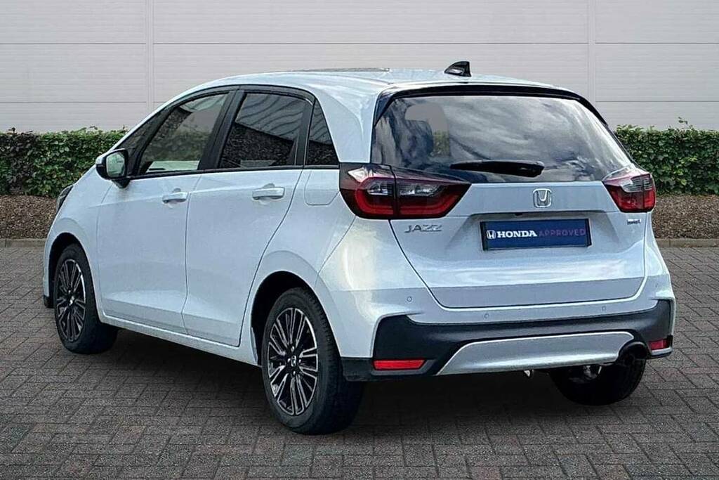 Honda Jazz 1.5 I-mmd Hybrid Advance Ecvt BU26ORZ White #3
