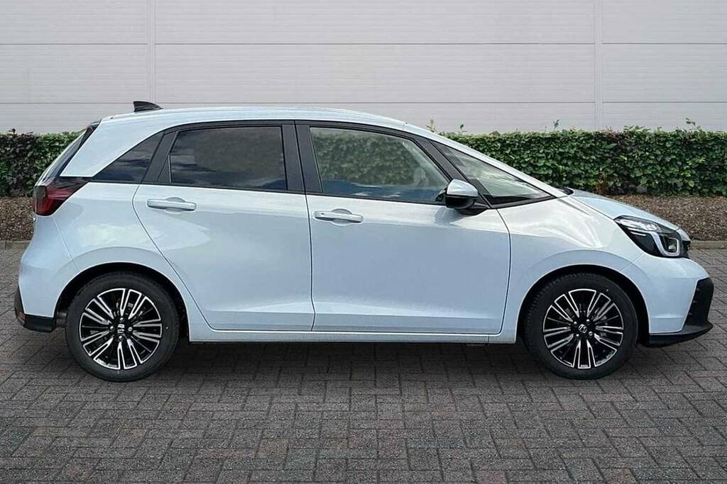 Honda Jazz 1.5 I-mmd Hybrid Advance Ecvt BU26ORZ White #5