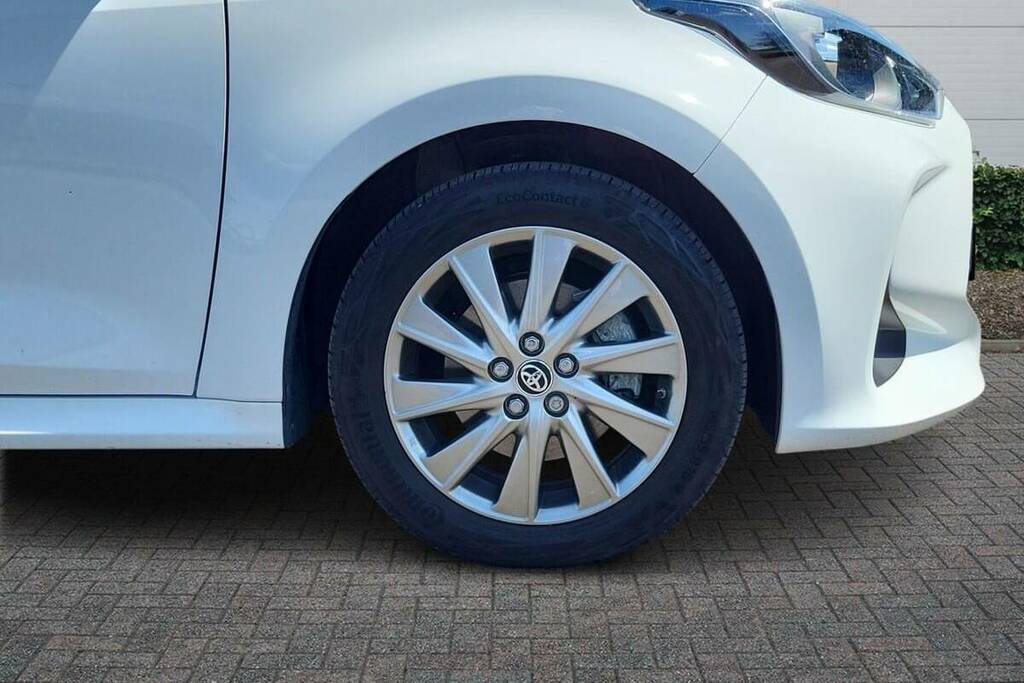 Toyota Yaris 1.5 Hybrid Icon Cvt KW73ZXC White #6