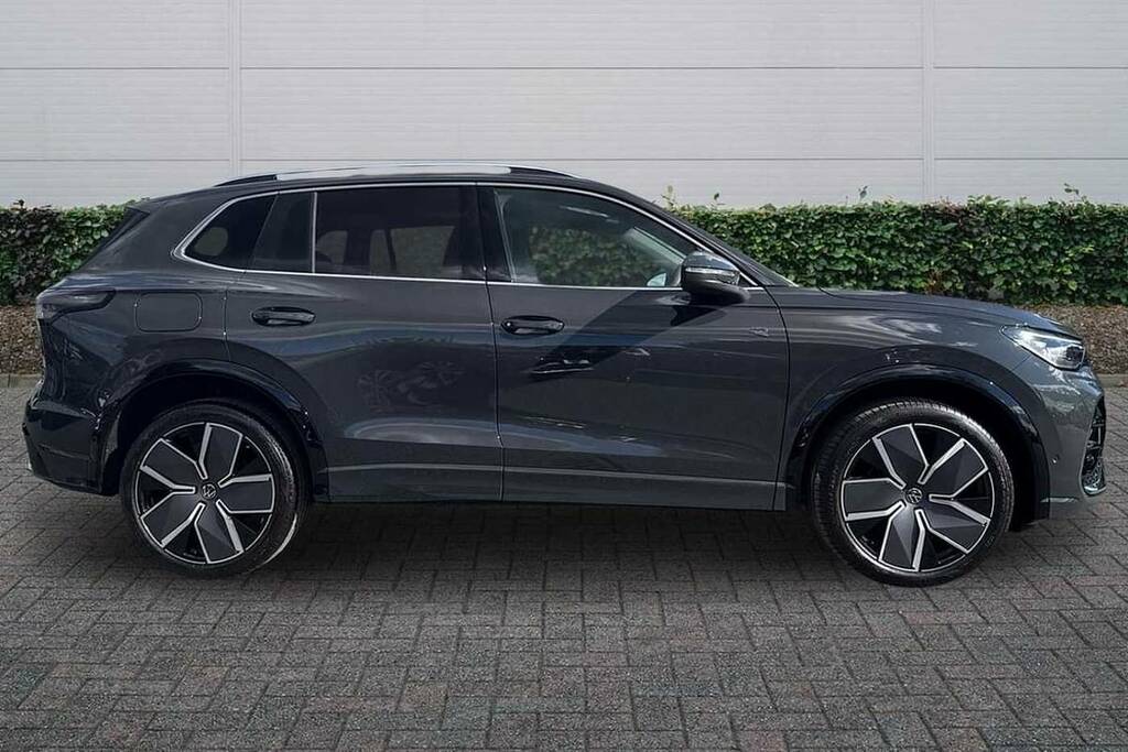 Volkswagen Tiguan 1.5 Etsi 150 R-line Dsg VX26ZDA Grey #4