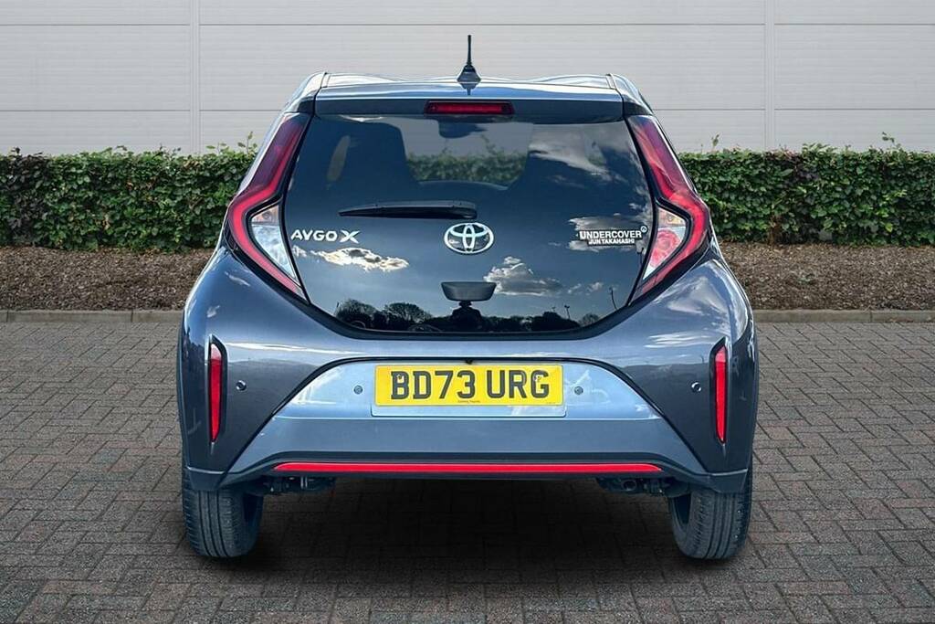 Toyota Aygo X 1.0 Vvt-i Undercover BD73URG Grey #4
