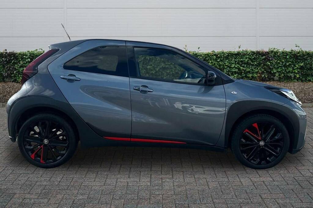 Toyota Aygo X 1.0 Vvt-i Undercover BD73URG Grey #5
