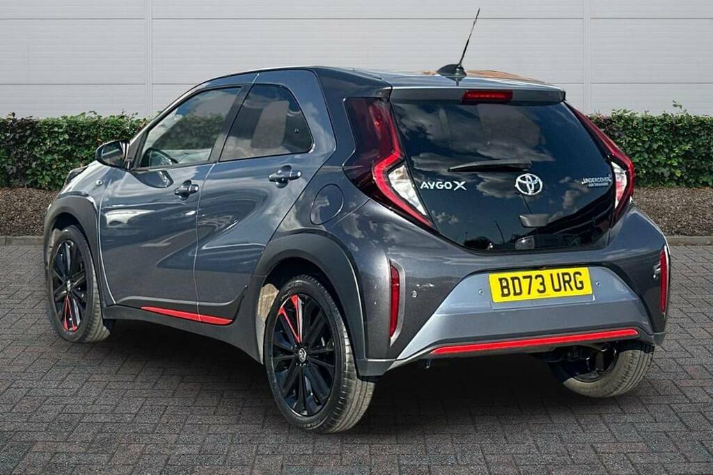 Toyota Aygo X 1.0 Vvt-i Undercover BD73URG Grey #2