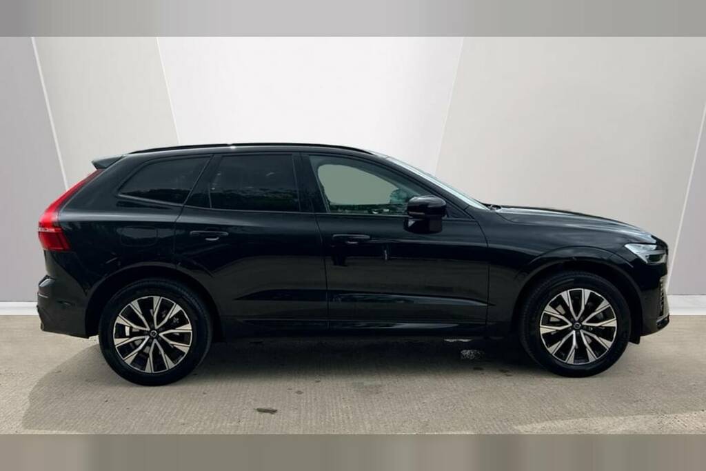 Volvo XC60 2.0 B5p Plus Dark Awd Geartronic RV25FVL Black #2