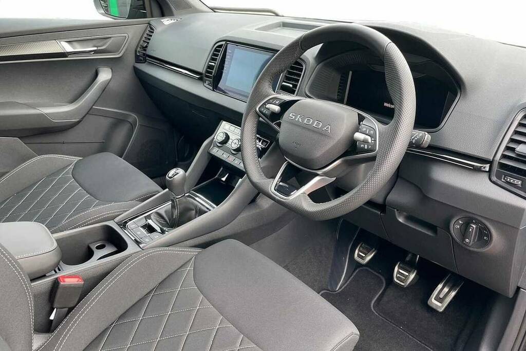 Skoda Karoq 1.5 Tsi Sportline Edition Black #6