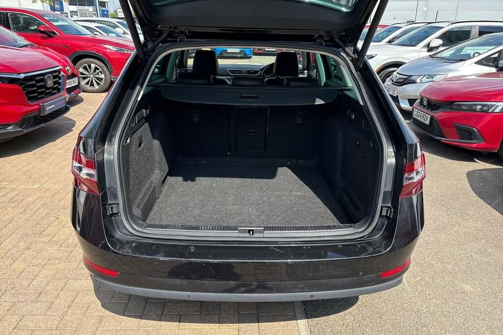 Skoda Superb 1.6 Tdi Cr Se L Executive Greenline Black #2