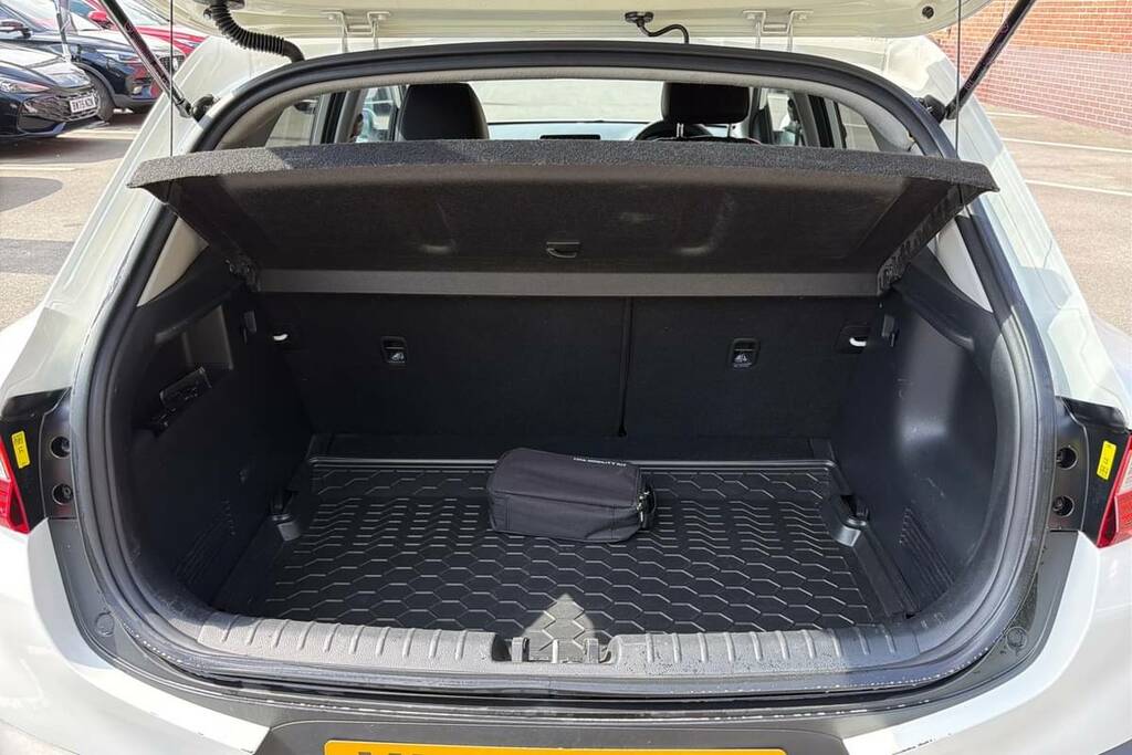 Kia Stonic 1.0T Gdi 48V 3 Dct VH57VNH White #2