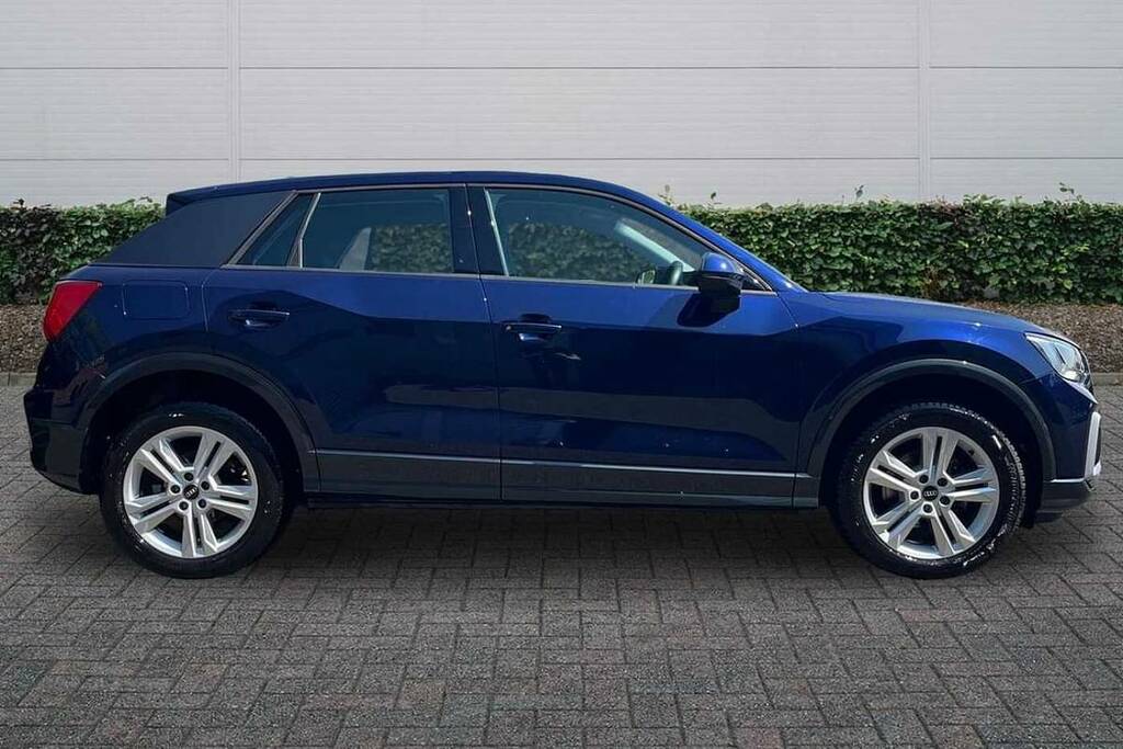 Audi Q2 30 Tfsi Sport BG22PKA Blue #4