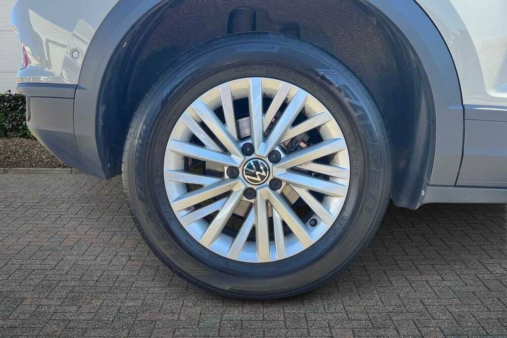 Volkswagen T-Roc 1.0 Tsi Life VN23EZA Grey #5