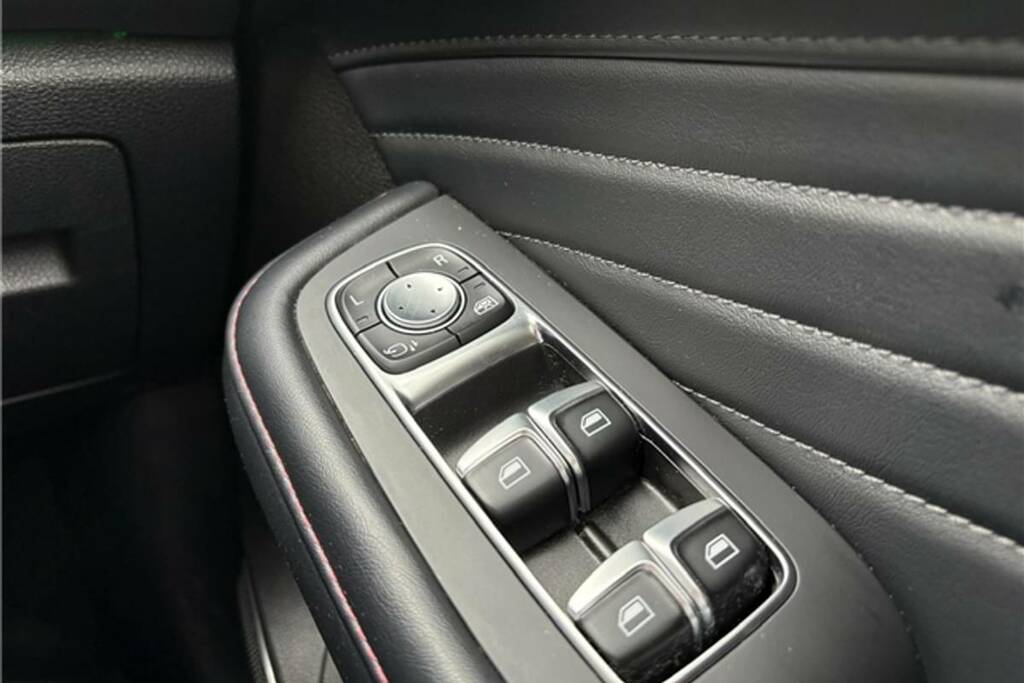 MG HS 1.5 T-gdi Exclusive Dct Black