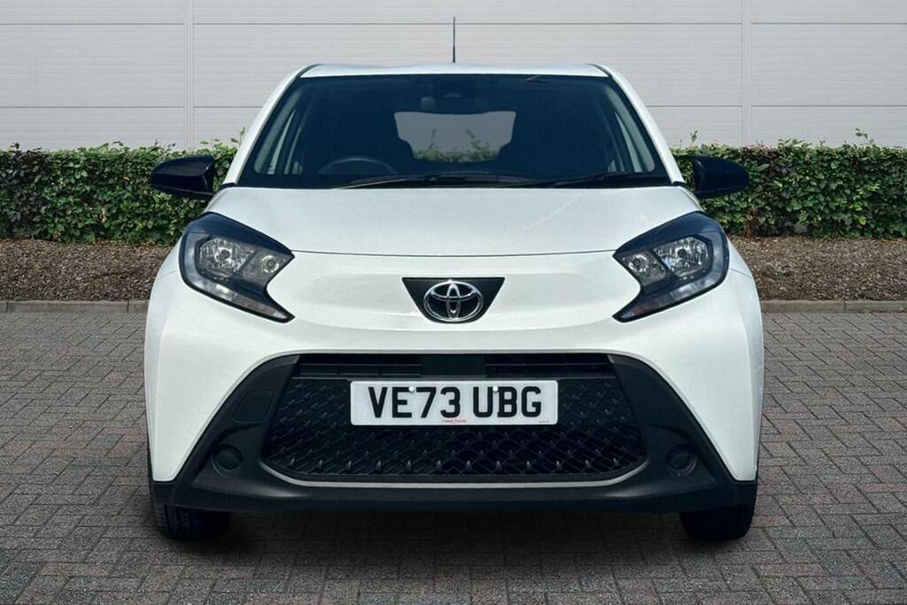 Toyota Aygo X 1.0 Vvt-i Pure VE73UBG White #3