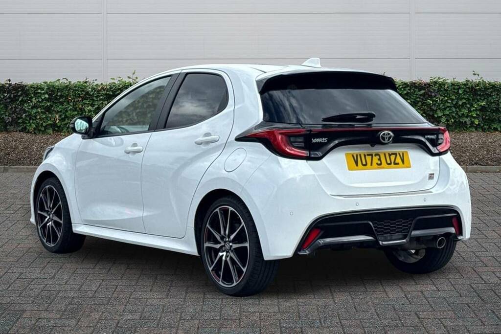 Toyota Yaris 1.5 Hybrid Gr Sport Cvt VU73UZV White #2