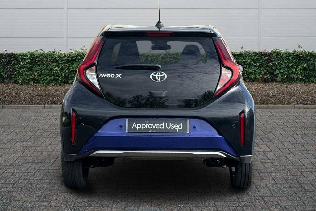 Toyota Aygo X 1.0 Vvt-i Exclusive BD22KHK Blue #4