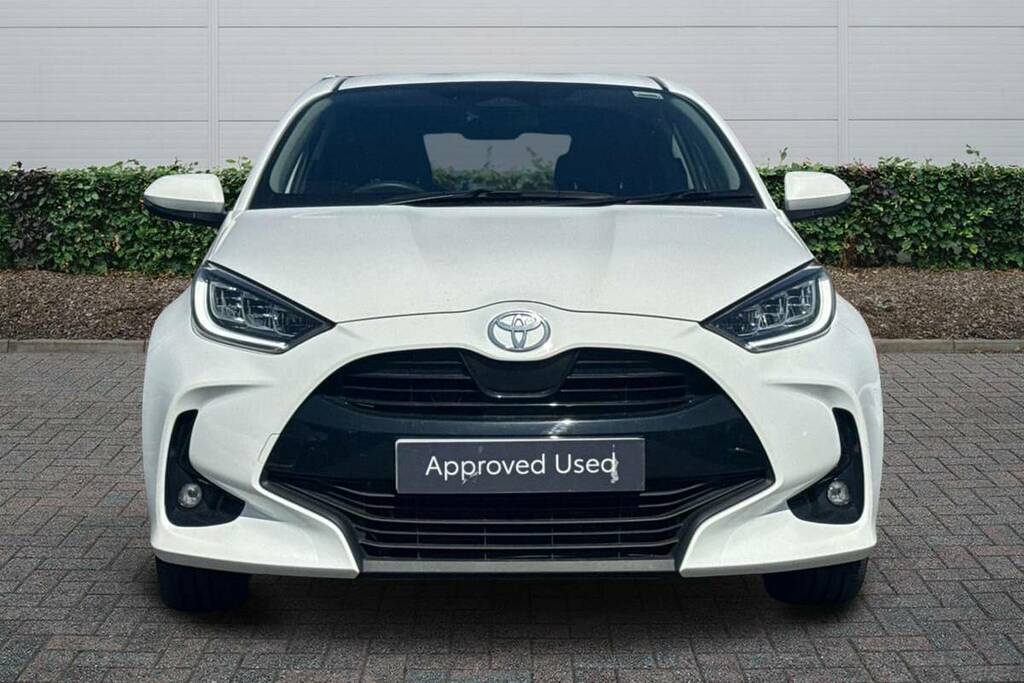 Toyota Yaris 1.5 Hybrid Design Cvt BL24PTZ White #3