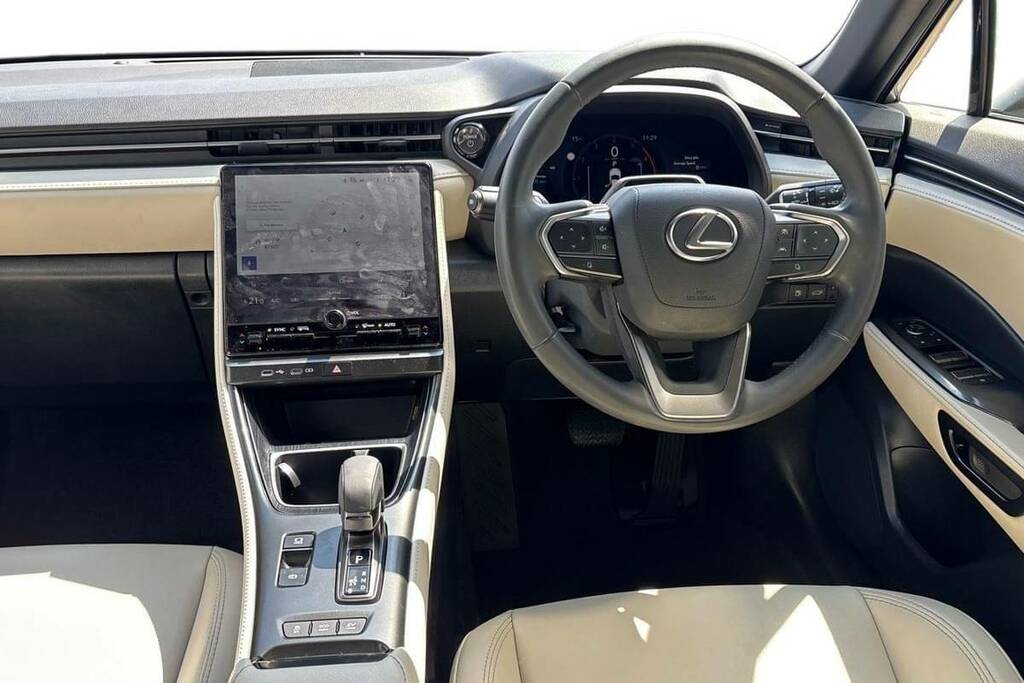 Lexus LBX 1.5 Premium Plus E-cvt WU25UPD Grey #6