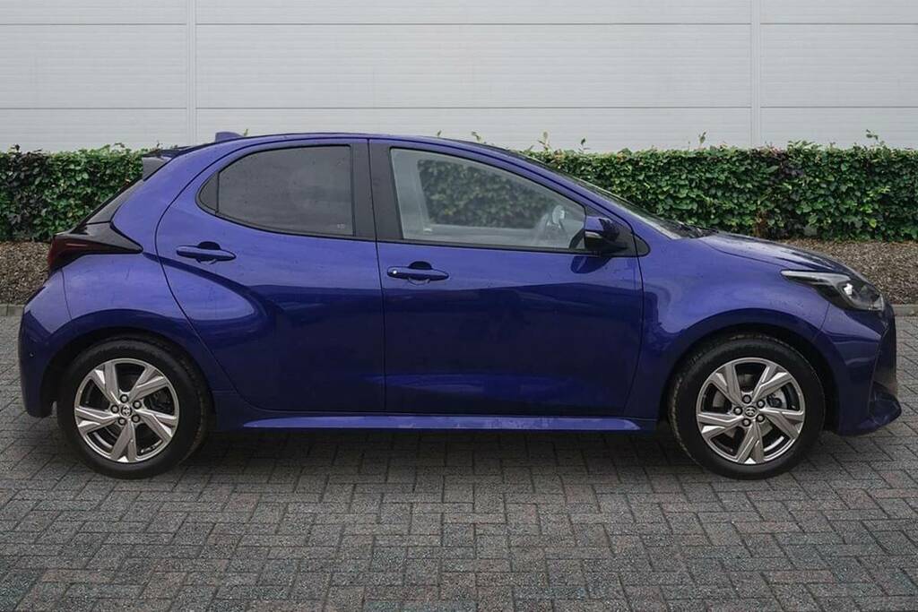 Toyota Yaris 1.5 Hybrid Icon Cvt VU24UPF Blue #4