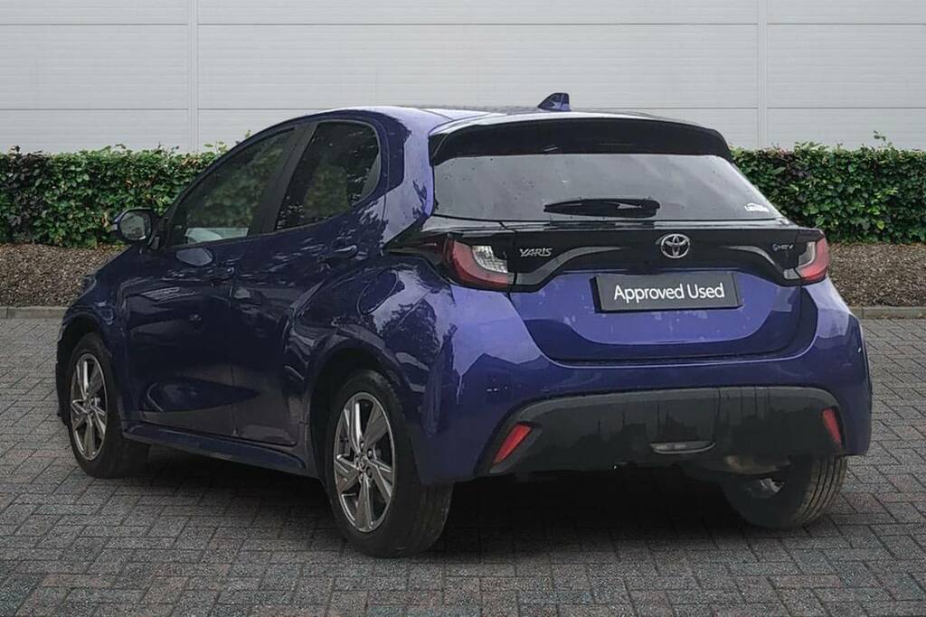 Toyota Yaris 1.5 Hybrid Icon Cvt VU24UPF Blue #2