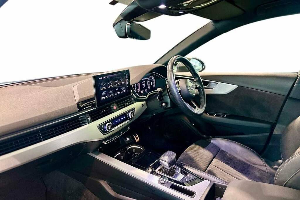Audi A4 35 Tfsi S Line S Tronic MT70XFJ Grey #2