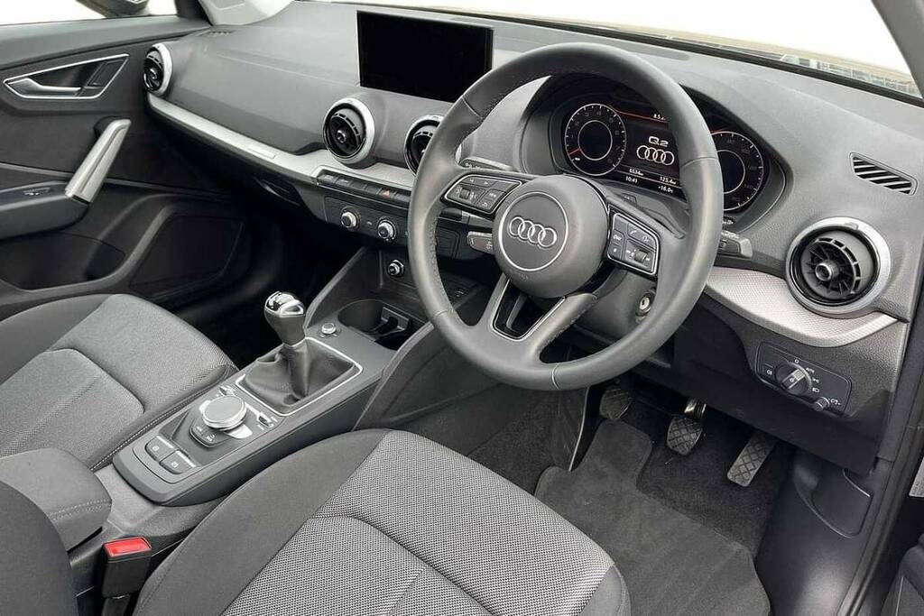 Audi Q2 35 Tfsi Sport Grey #6