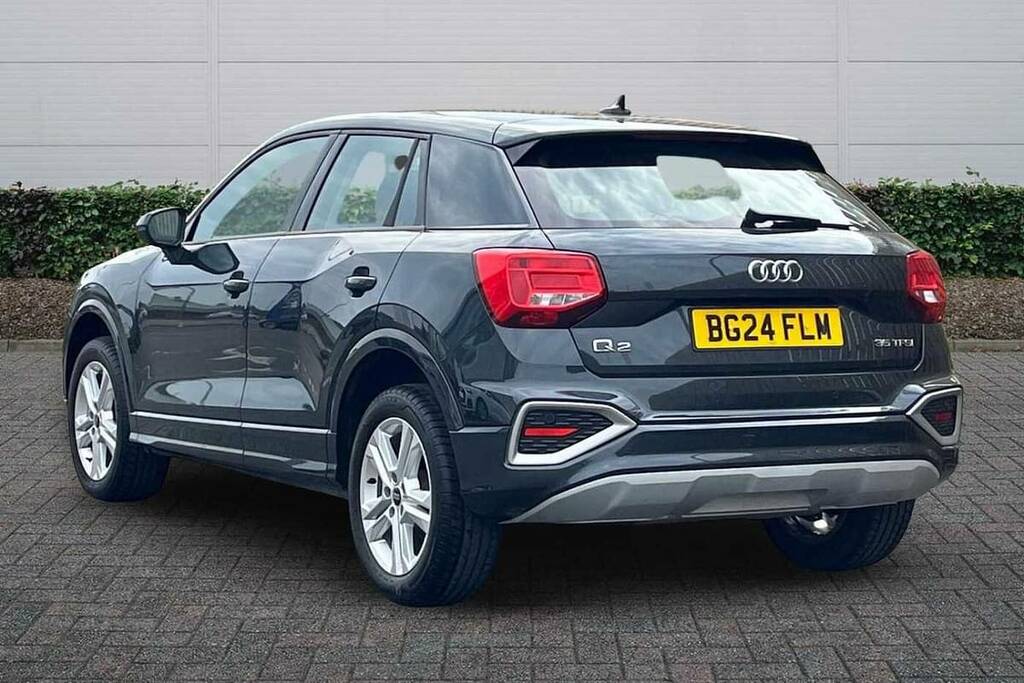 Audi Q2 35 Tfsi Sport Grey #3