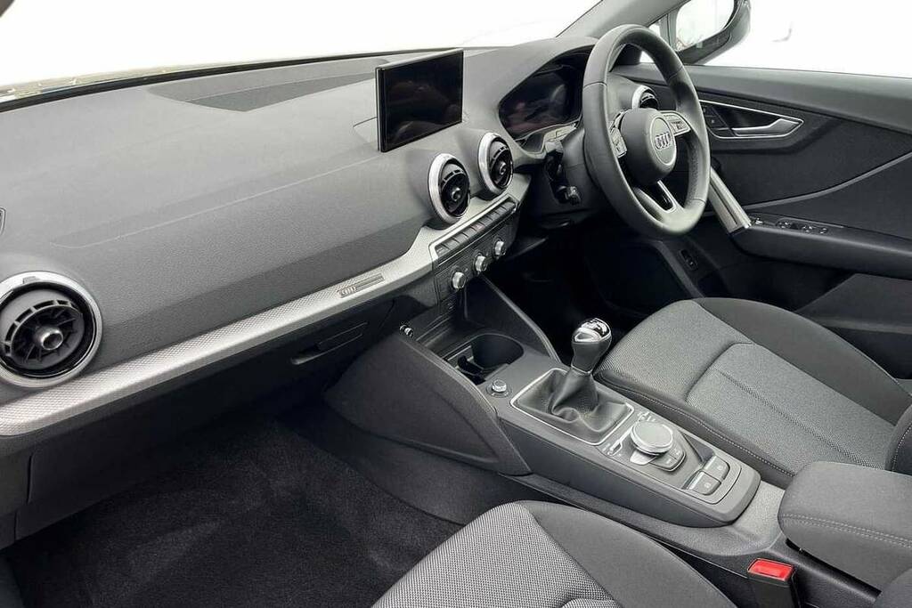 Audi Q2 35 Tfsi Sport Grey #2