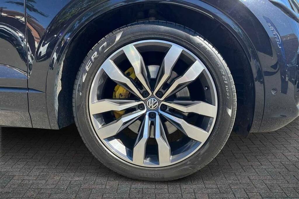 Volkswagen Touareg 3.0 V6 Tsi 4Motion R-line Tech Tip Black #5