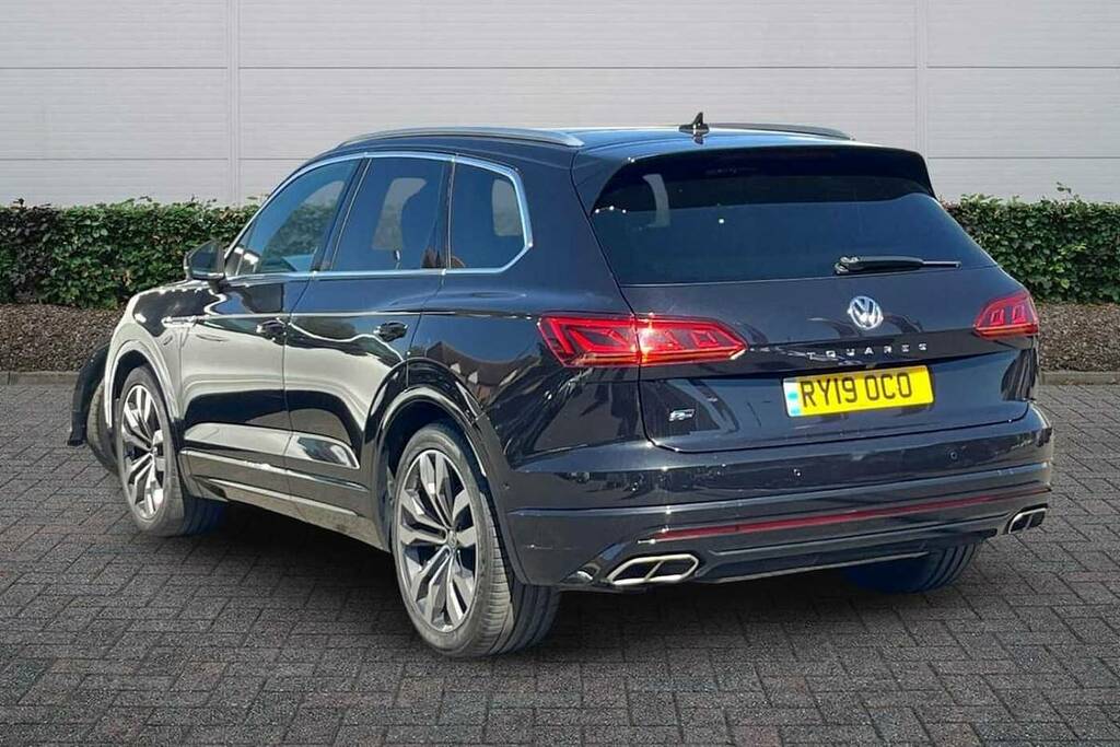 Volkswagen Touareg 3.0 V6 Tsi 4Motion R-line Tech Tip Black #3