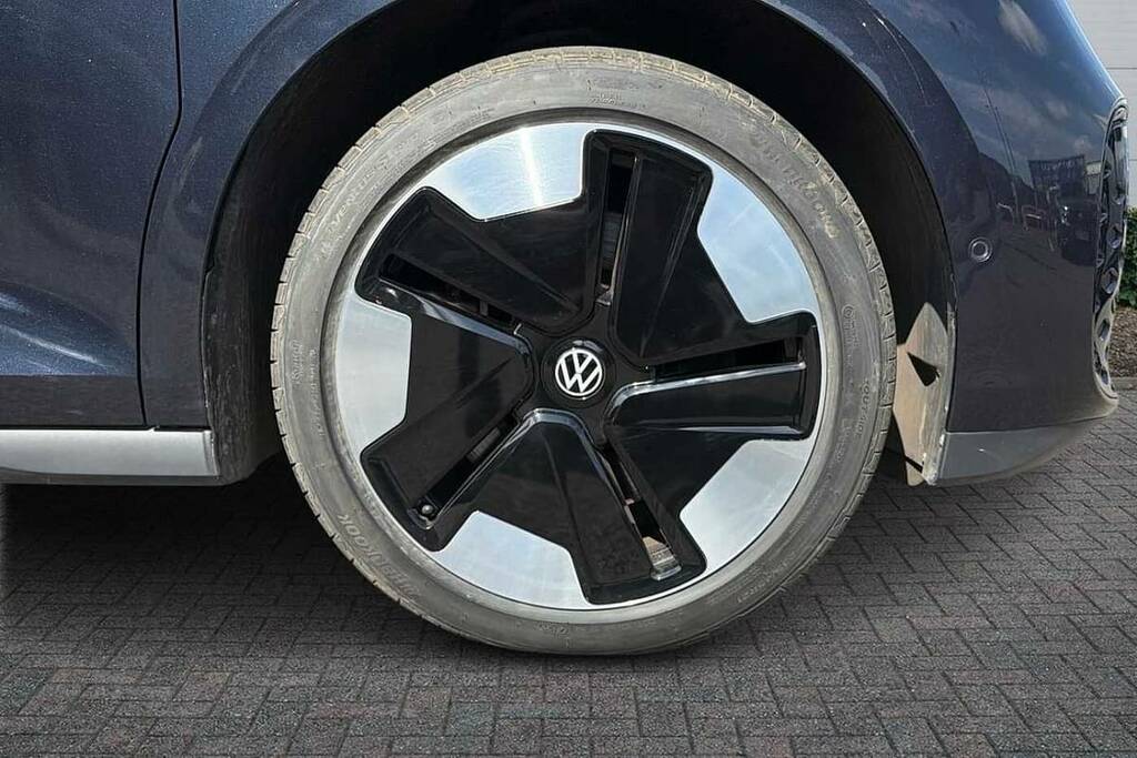Volkswagen ID.Buzz 210Kw Style Pro 86Kwh Lwb 7 Seat Blue #5